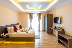 Hotel Mahamaya Crown