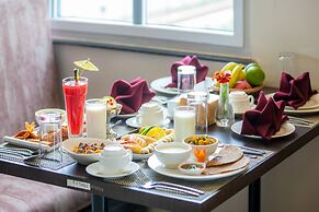 Hotel Mahamaya Crown