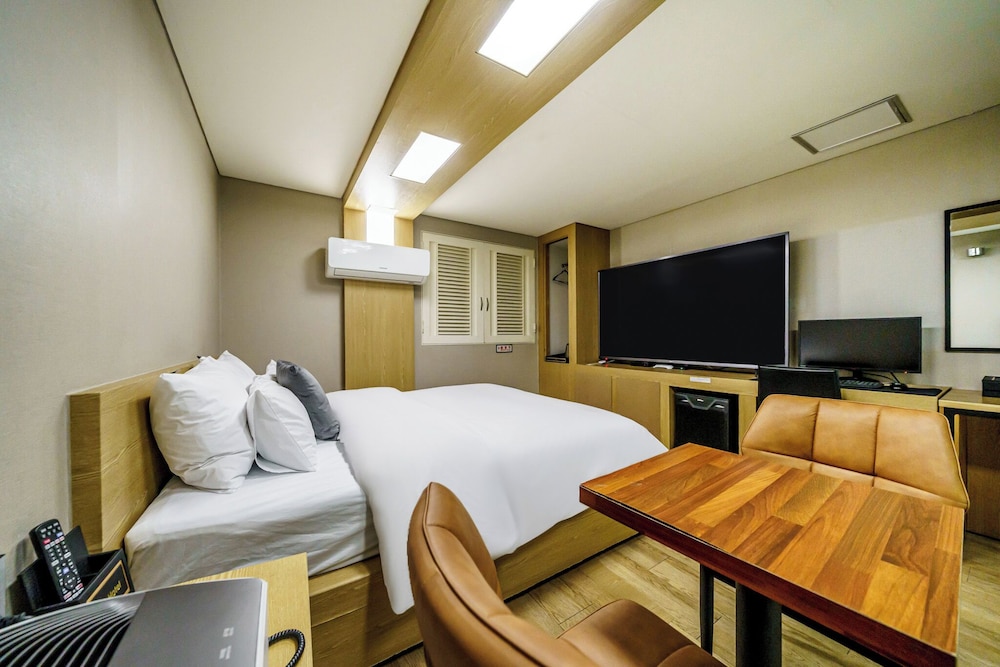 Bulgwang 3S Hotel