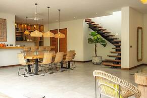 Flores Villa by Betterplace