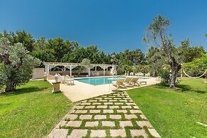 3375 Masseria Cucuruzza - Camera Angela