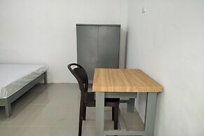 OYO Life 93054 Th Residence 135 Syariah