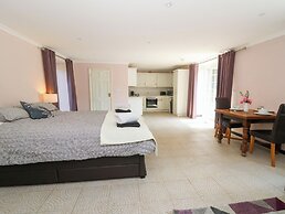 Garden Apartment