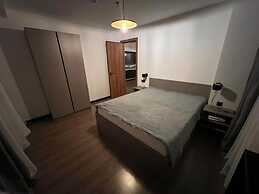 Paskunji Marshall Apartment