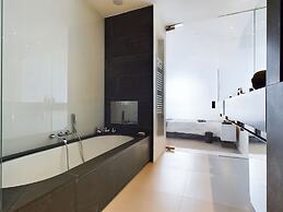 Amazing Skyline Views 3BR Duplex