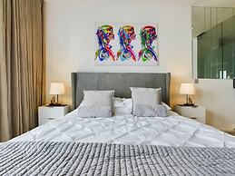 Amazing Skyline Views 3BR Duplex