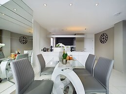 Amazing Skyline Views 3BR Duplex