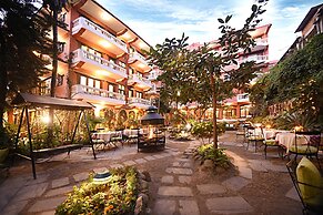 Hotel Nirvana Garden