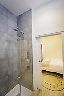 One&Lux Byron Suites