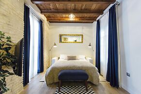 One&Lux Byron Suites