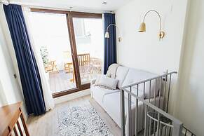 One&Lux Byron Suites