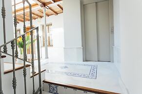 One&Lux Byron Suites