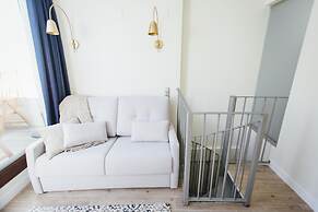 One&Lux Byron Suites