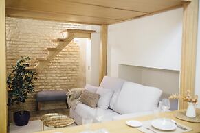 One&Lux Byron Suites