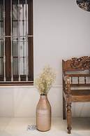 One&Lux Byron Suites
