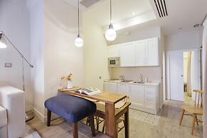 One&Lux Byron Suites