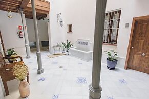 One&Lux Byron Suites