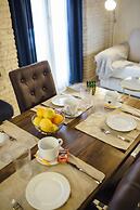 One&Lux Byron Suites