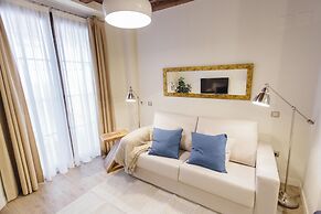 One&Lux Byron Suites