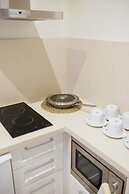 One&Lux Byron Suites