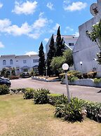 Rush Bond Villa