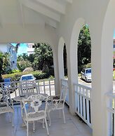 Rush Bond Villa