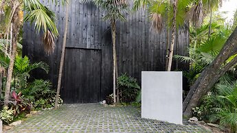 UMi Tulum
