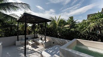 UMi Tulum