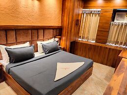 Sky High By T&M Hotels