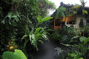 Sari Gong Guest House, A Trishula Collection