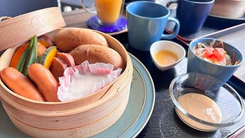 Hundred Days Hotel
