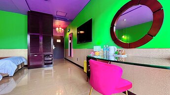 Hundred Days Hotel