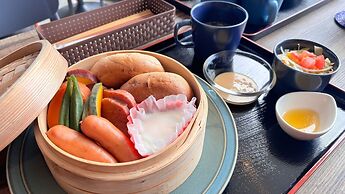 Hundred Days Hotel