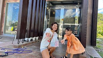 Hundred Days Hotel