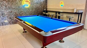 Hundred Days Hotel
