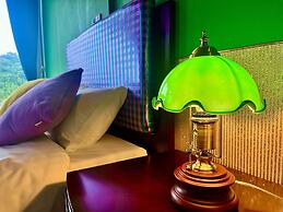 Hundred Days Hotel