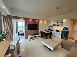 Spacious Oceanview Corner Suite Brand New