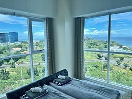 Spacious Oceanview Corner Suite Brand New