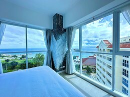 Spacious Oceanview Corner Suite Brand New