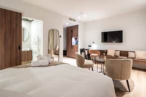 One Two Four Hotel & Spa