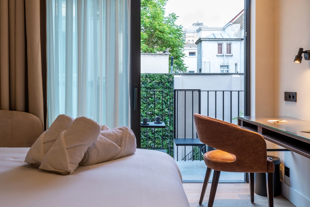 One Two Four Hotel & Spa