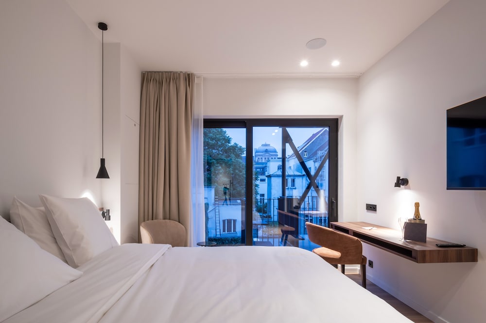 One Two Four Hotel & Spa