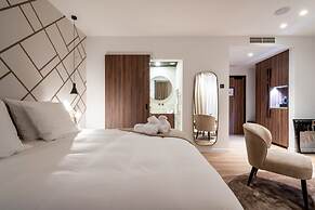 One Two Four Hotel & Spa