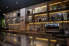 MandarinnART Hotel