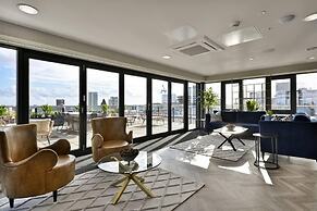 One Bedroom Luxury Flat in City Center