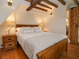 1 Whitehouse Cottages