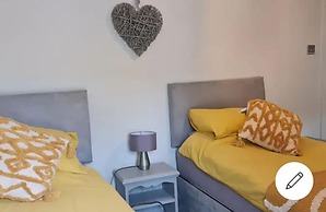 Charming 2 Bed Cottage in Nidderdale Near Harrogat