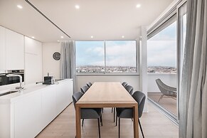 Bay View Penthouse by Olala Home
