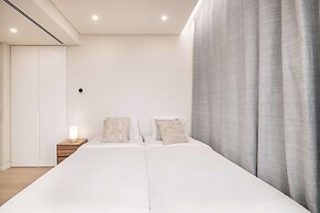 Bay View Penthouse by Olala Home