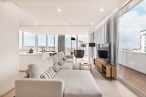 Bay View Penthouse by Olala Home